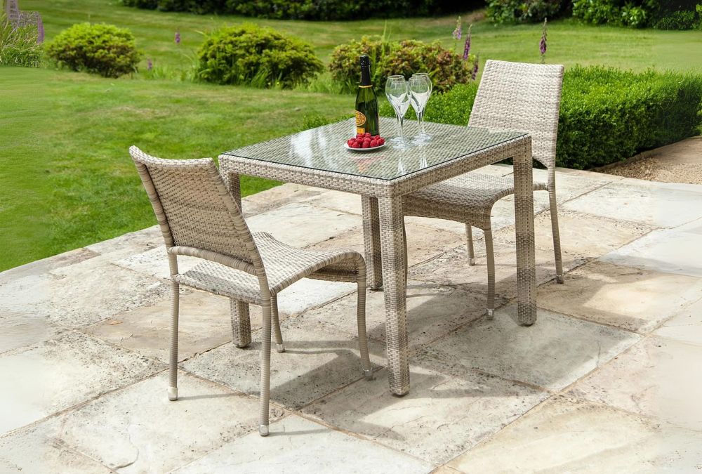 5 Ways to Clean Your Glass Table Streak Free blog - 02